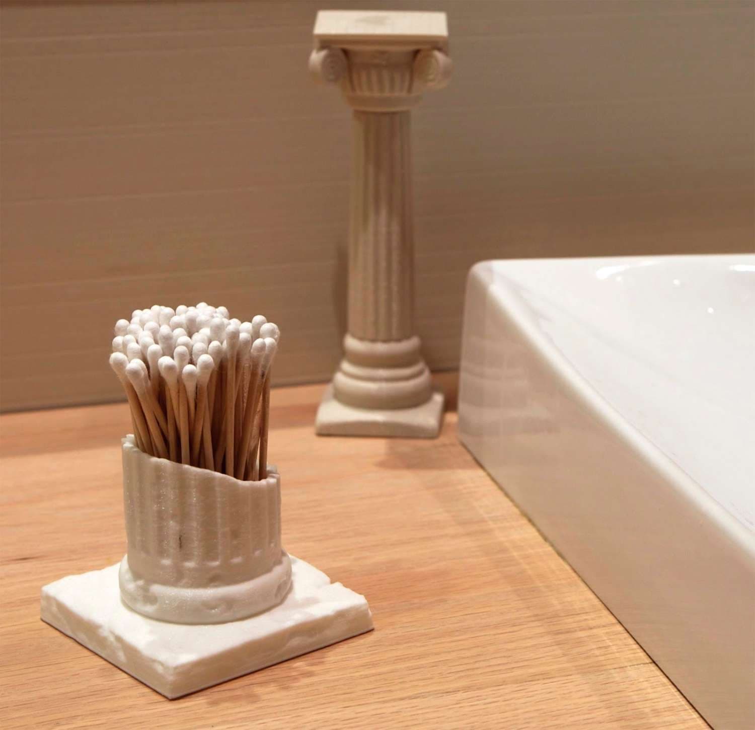 Roman Column Holder - Swiss-made 3D printed design object by NinoLabs